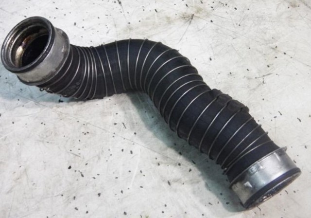 Патрубок интеркуллера A2035282682 MERCEDES