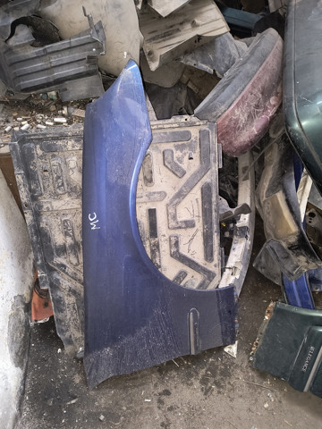 Боковая часть передняя правая A2038800218 MERCEDES