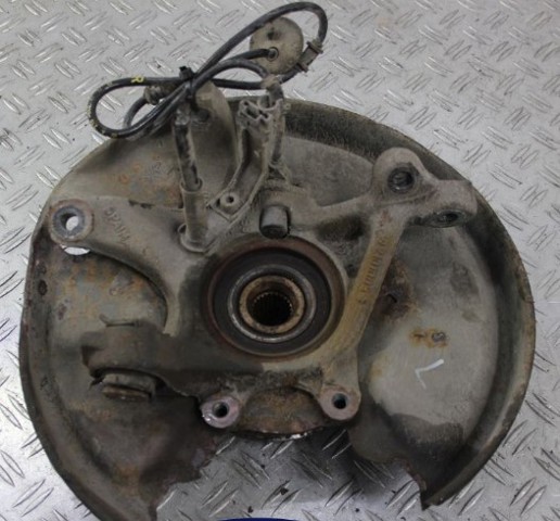 Кулак поворотный левый A2103509108 MERCEDES