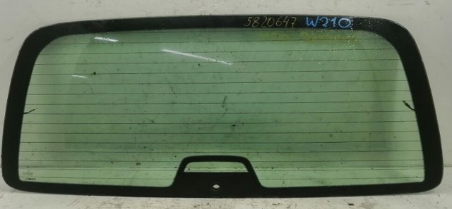 Стекло крышки багажника A2107400357 MERCEDES