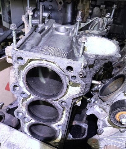 Блок цилиндров двигателя A6680102505 MERCEDES