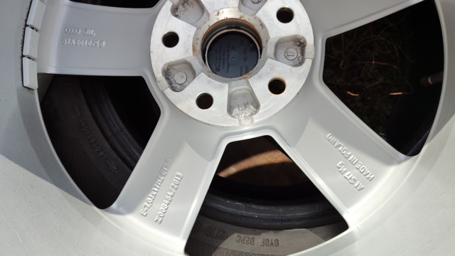 VAG 81A601025B Диски колесные литые (легкосплавные, титановые) в наличии Днепр