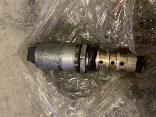 Клапан положения распредвала 11367501775 BMW