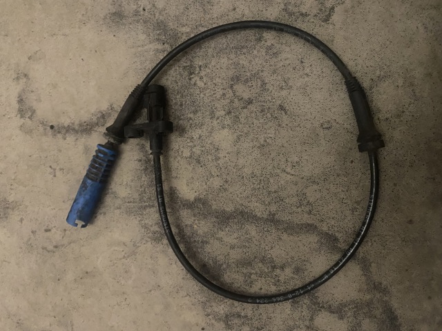 Датчик АБС (ABS) передний BMW 5