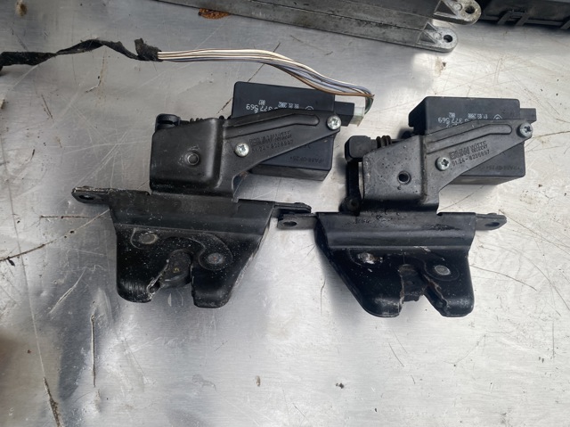 Замок и ручка двери задка Бмв 5