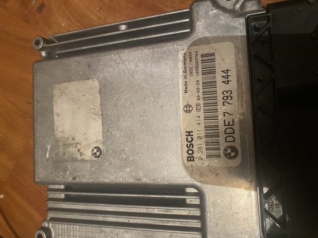Компьютер двигателя 7793444 BMW