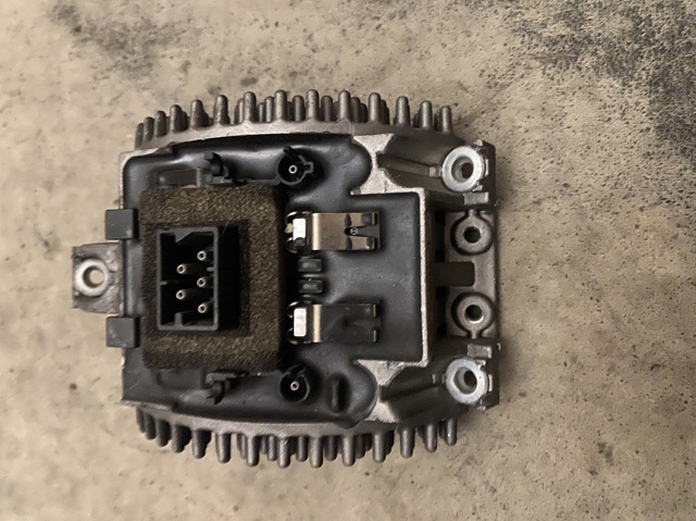 Реле печки 8391399 BMW