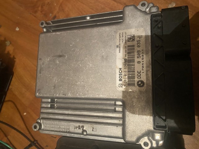 Электронный блок управления двигателем 8509035 BMW