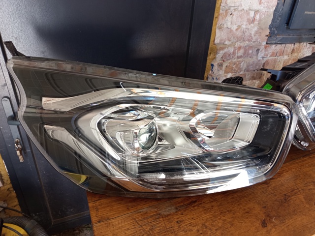 Фара передняя правая JK2113W029DJ FORD