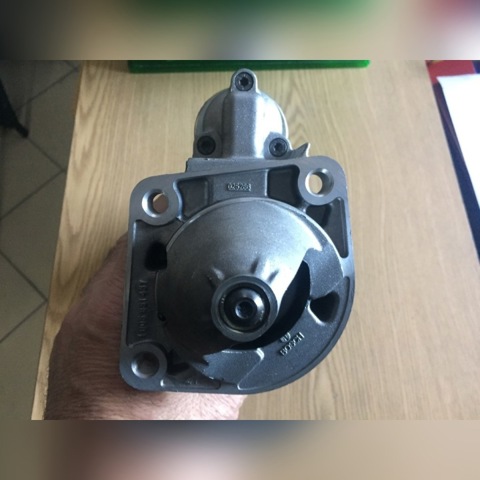 Стартер автомобиля 0001109389 BOSCH