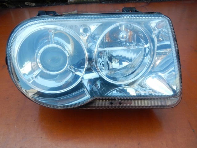 Основная фара - вставка 04805760AK CHRYSLER