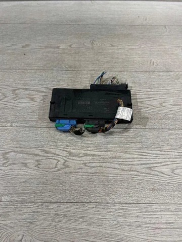 Блок управления комфортом 10681810 BMW