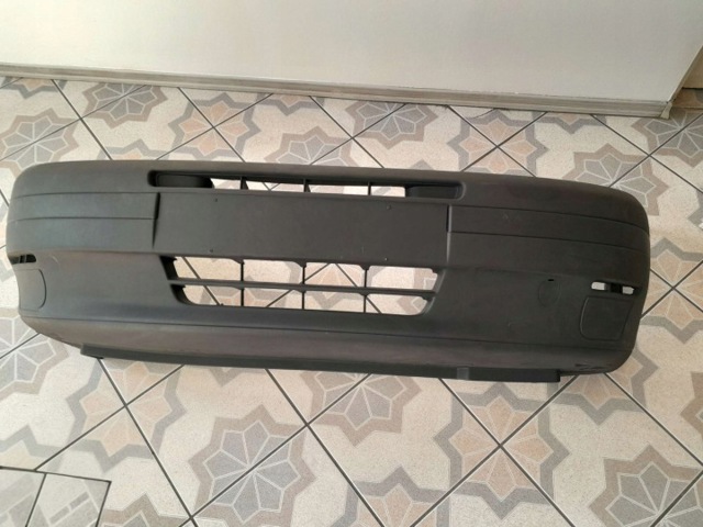 Передний бампер Fiat Punto 1