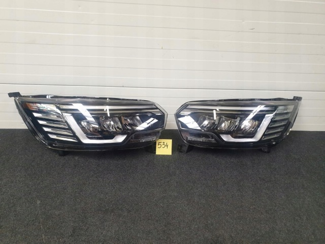 Фара правая 260102899R RENAULT