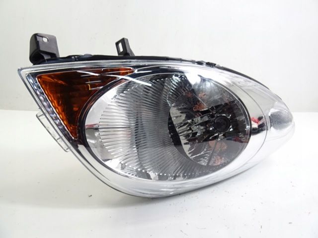 Правая блок фара 260109U10A NISSAN