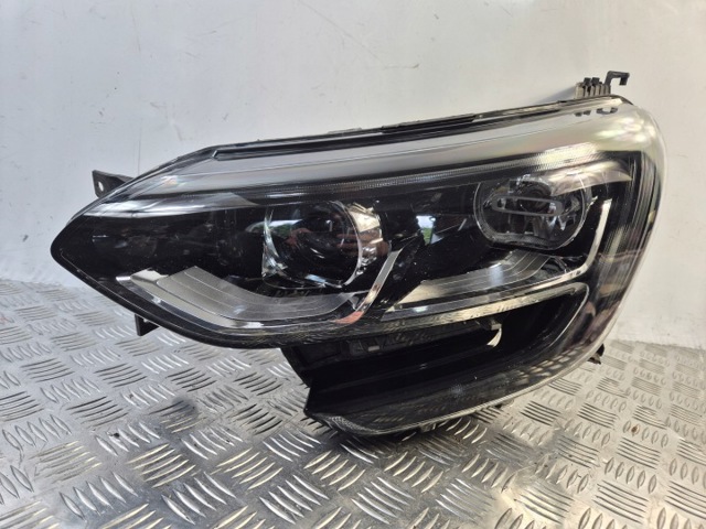 Блок фара левая 260607159R RENAULT