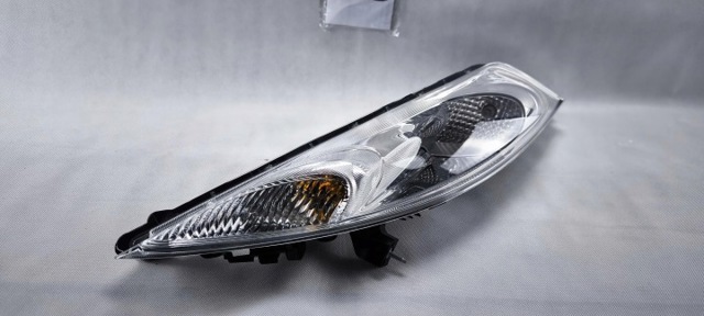 Габарит (указатель поворота) левый 261251KL0A NISSAN