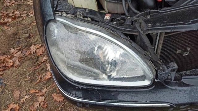 Фара передняя правая 301153272 MERCEDES