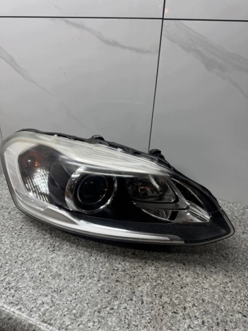 Блок фара левая 31420260 VOLVO