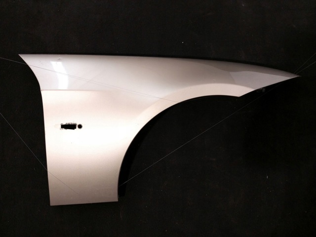 Правое крыло 41355A55AF4 BMW