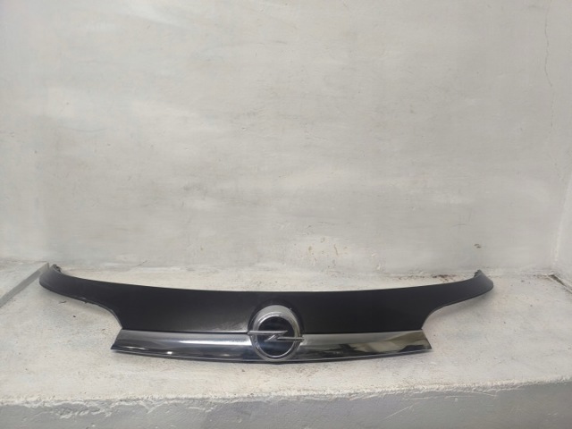 Решетка 464192822 OPEL