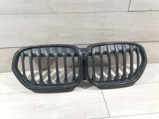 Решетка 511318517811 BMW