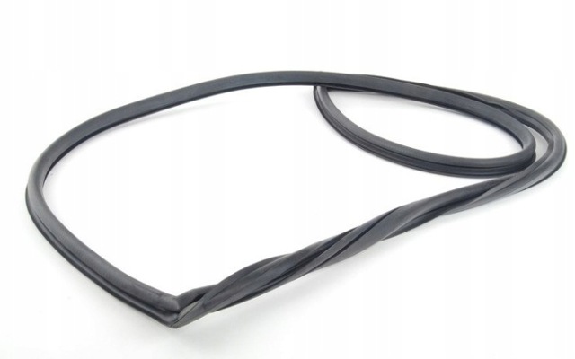 Уплотнитель заднего стекла 51311913888 BMW