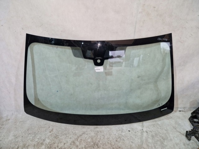Переднее стекло 51317388743 BMW