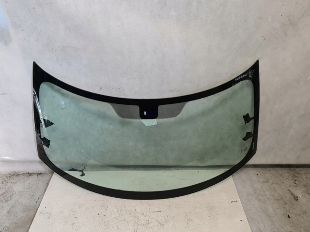 Стекло лобовое 51319808681 BMW