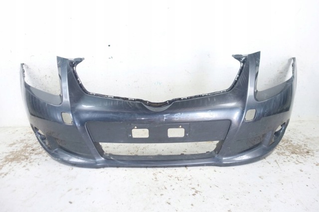 Передний бампер 5211905190 TOYOTA