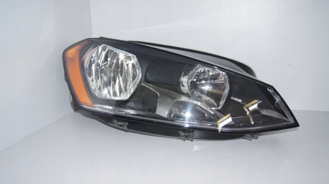 Вставка фары правой 5GM941006 VAG