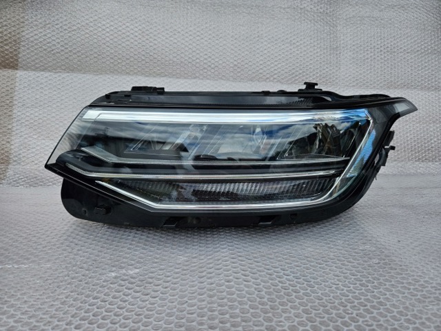 Фары 5NB941035C VAG