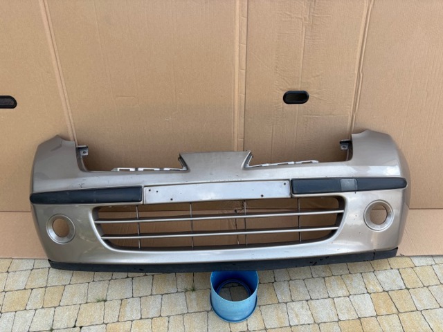 Заглушка буксировочного крюка в передний бампер Nissan Micra