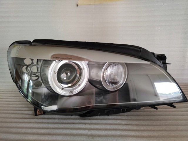Правая блок фара 63117228428 BMW