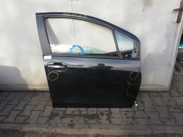 Пассажирская передняя дверь 670010D230 TOYOTA