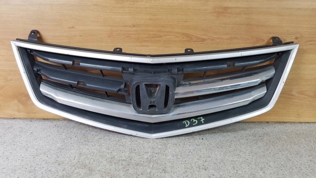 Решетка радиатора Honda Accord 8