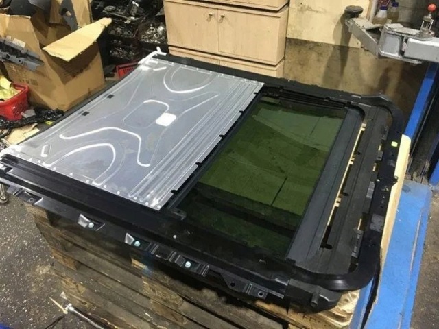 Детали люков облицовки кузова 7189245 BMW