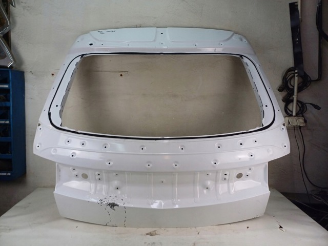 Дверь задняя багажная 72800GI011 HYUNDAI