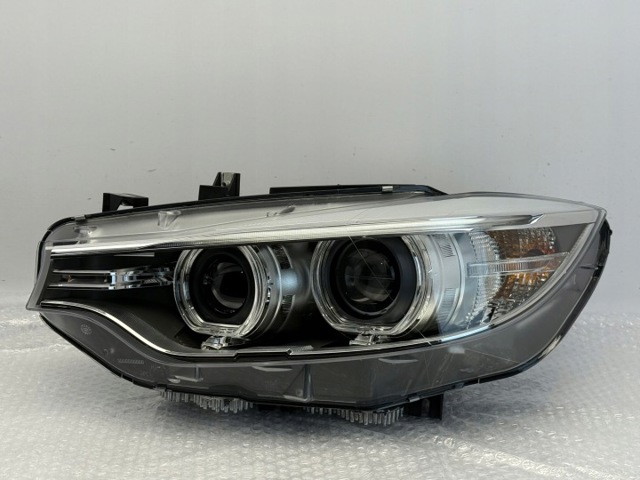 Вставка фары левой 7377853 BMW