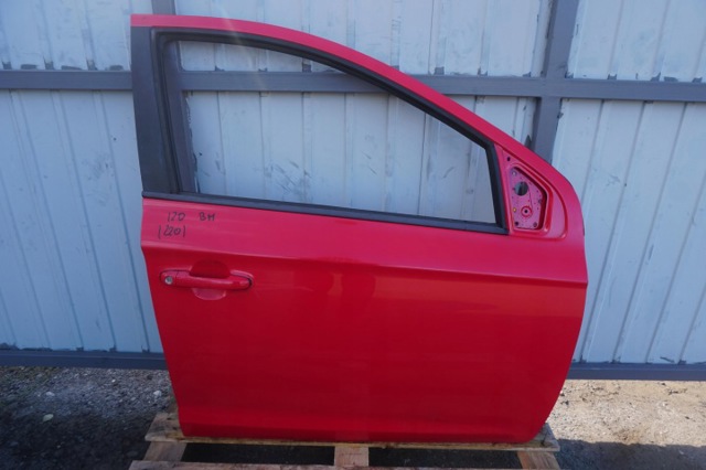 Водительская дверь 760031J000 HYUNDAI
