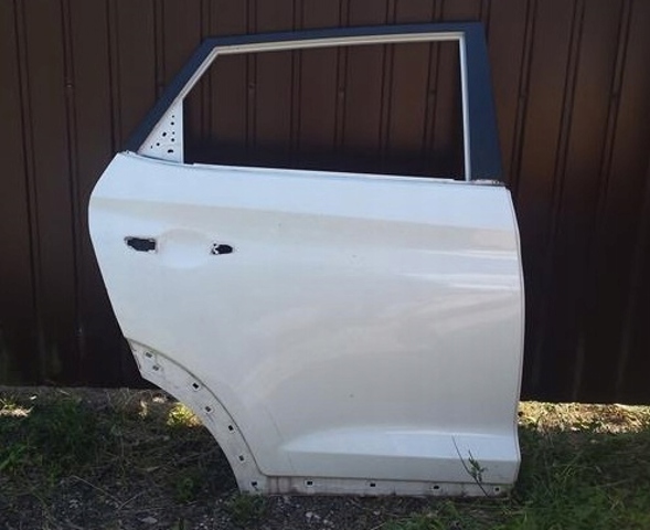 Дверь пассажирская задняя правая 77004D3000 HYUNDAI