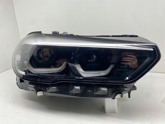 Вставка фары правой 7933334 BMW