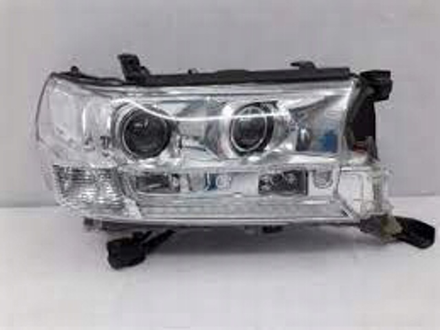 Фара основная правая 8110560K12 TOYOTA