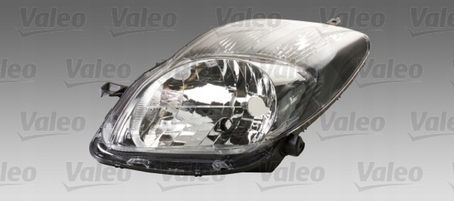 Фара передняя правая 811300D35000 TOYOTA