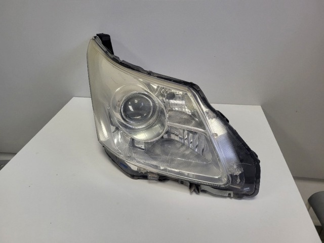 Вставка фары правой 8114005332 TOYOTA