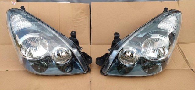 Вставка фары левой 811700F060 TOYOTA
