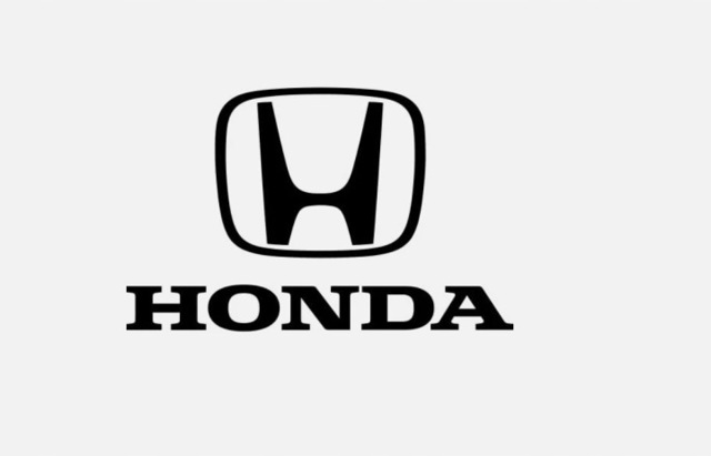 Фара дальнего света в сборе 8117042501 TOYOTA