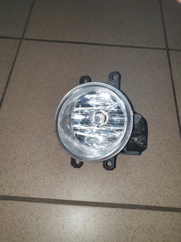 Левая противотуманная фара 8122002160 TOYOTA