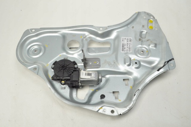 Замок задней правой двери  Hyundai Tucson 2