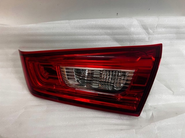 Правый стоп 8336A086 MITSUBISHI